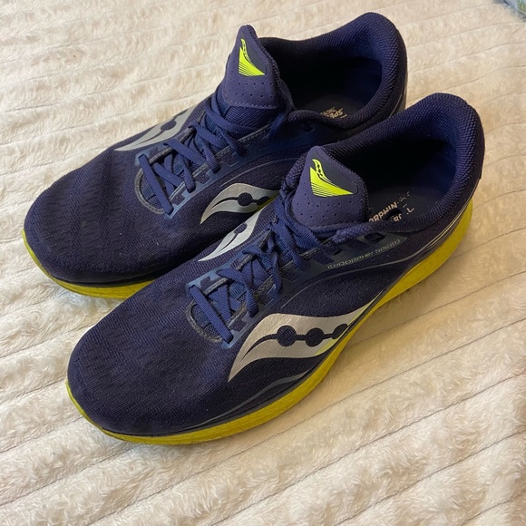 Saucony Endorphin Speed running shoes - Picture 1 of 9